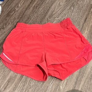 Lululemon Hotty Hot shorts high rise 2.5”